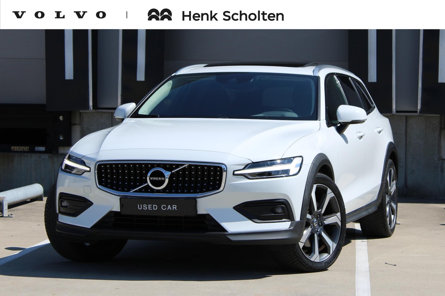Volvo V60 Cross Country - B5 AWD Pro | - AutoWereld.nl