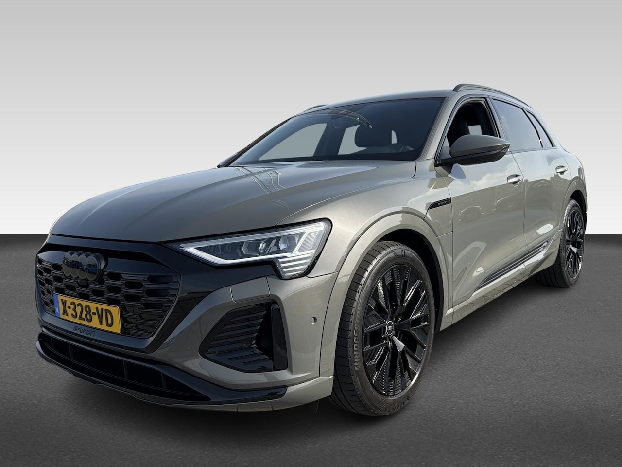 Audi Q8 e-tron - 50 quattro 95kWh 340pk S Edition S Edition - AutoWereld.nl