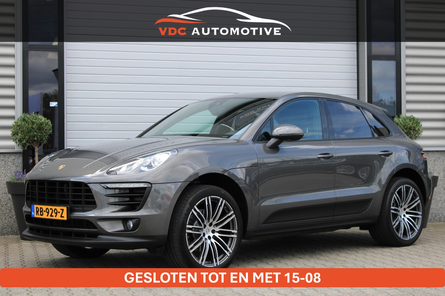 Porsche Macan - 2.0 21" Turbo | Memory | Camera | Leder | 14 Weg Comfortstoelen | Agaatgrijs | Volledig On - AutoWereld.nl