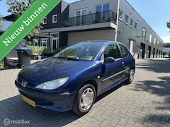 Peugeot 206 - 1.4 XT|inruilkoopje|Apk|rijdt schakelt goed