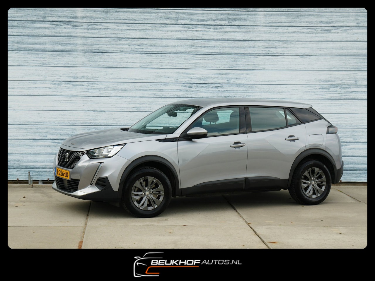 Peugeot e-2008 - EV Active 50 kWh Carplay Navi Carbon Soh90.6% - AutoWereld.nl