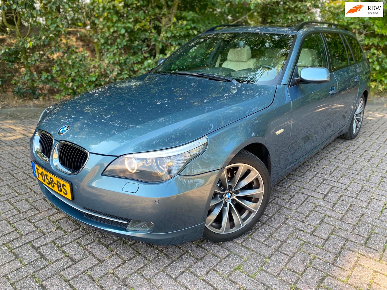 BMW 5-serie Touring - 530i Pano|Standkachel|Softclose|Head-up|Memory|Carplay|Trekhaak|Full - AutoWereld.nl
