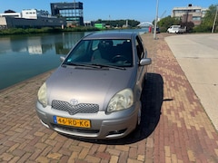 Toyota Yaris - 1.3 VVT-i S-Line