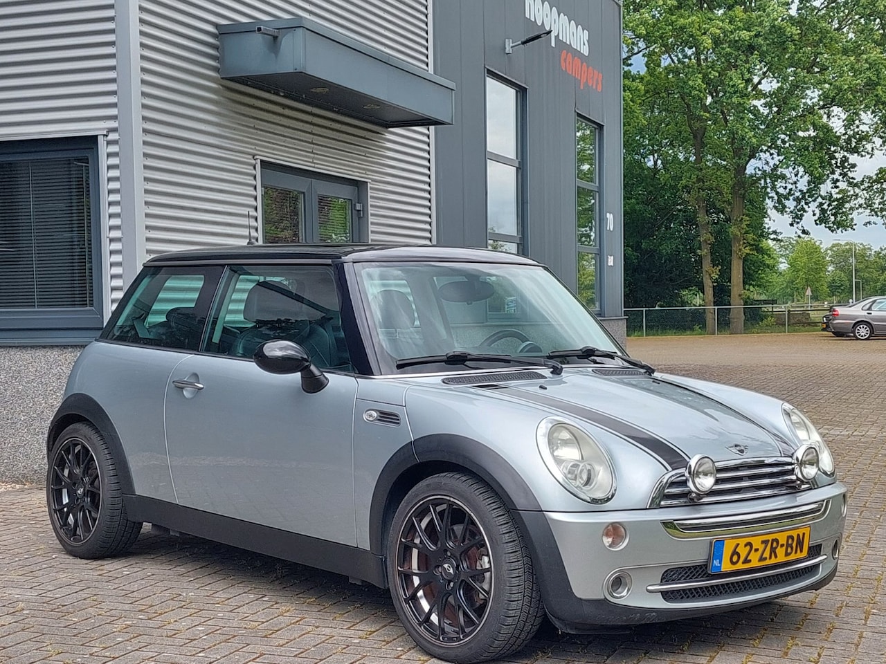 MINI 3-Deurs - 1.6 Cooper Chili MINI Cooper 1.6 Cooper Chili Panoramadak, Lederen bekleding, 17" lichtmetalen wielen - AutoWereld.nl