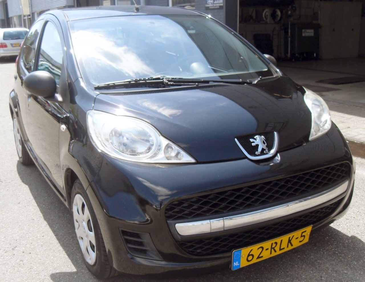 Peugeot 107 - 1.0 12v XR airco - AutoWereld.nl