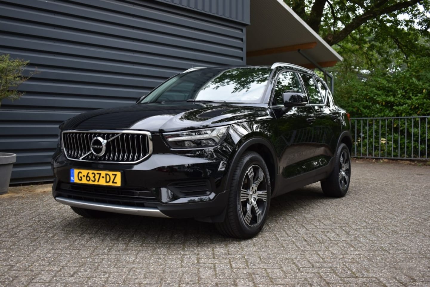 Volvo XC40 - 1.5 T3 INSCRIPTION!!!AUTOMAAT!!BJ 2019!!163 PK!!LEER!!20894 EURO!! - AutoWereld.nl
