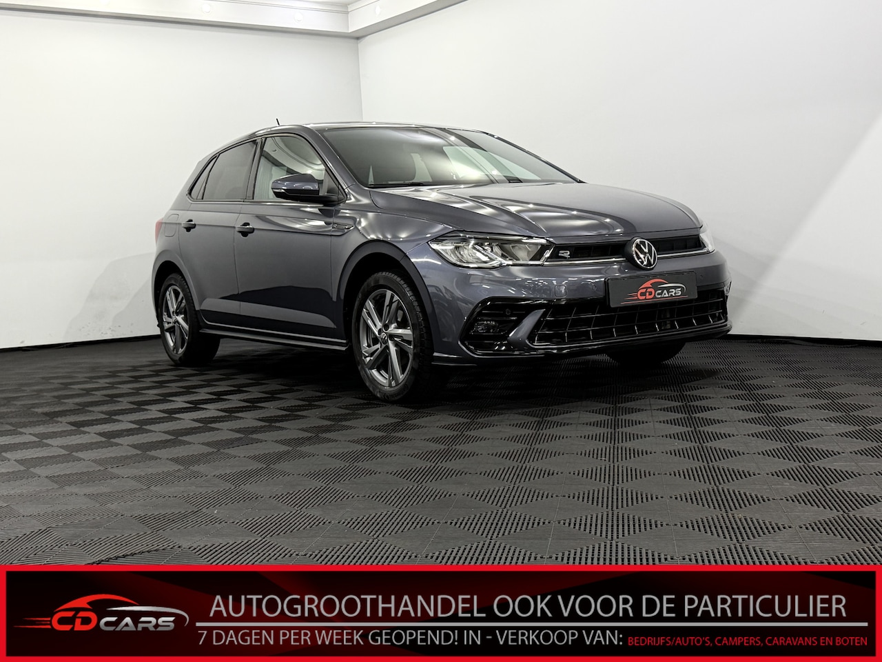 Volkswagen Polo - 1.0 TSI R-Line Camera, Navi, Virtual desk, Stoelverwarming, Keyless start, Cruise control - AutoWereld.nl