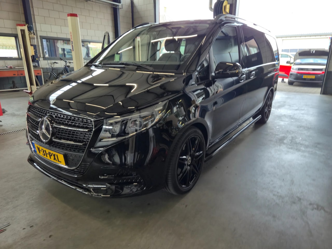 Mercedes-Benz V-klasse - 250 D,Autom.AMG Dubbele Cab,Leer,Trekh, - AutoWereld.nl