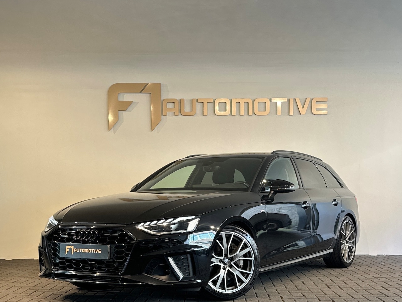 Audi A4 Avant - 45 TFSI quattro edition one ACC|Stoelverwarming|Keyless|Lane Assist|Camera - AutoWereld.nl