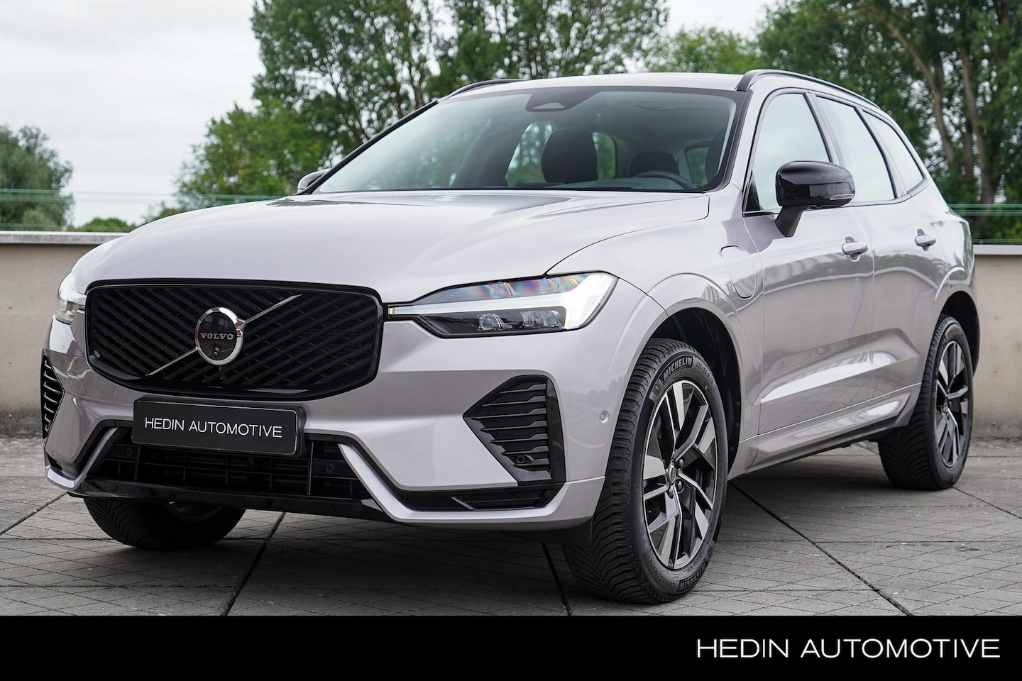 Volvo XC60 - 2.0 T6 Plug-in hybrid AWD Plus Dark Adaptieve Cruise Control + Pilot Assist | Keyless Entr - AutoWereld.nl