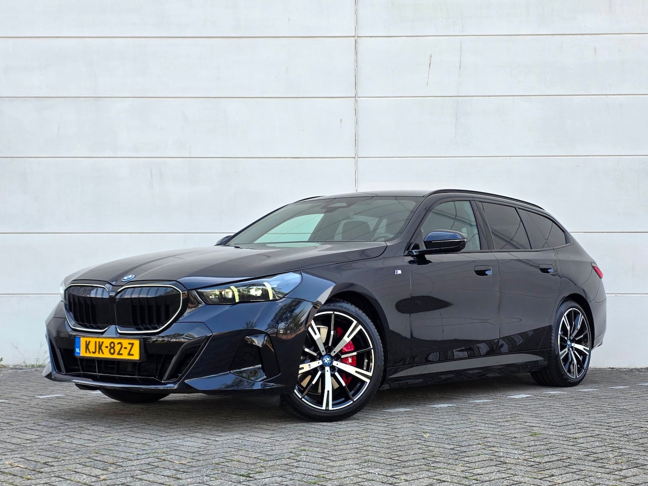 BMW i5 Touring - EDrive40 M-Sport 84 kWh 533km WLTP |Panorama|H&K|360-cam|20''|HUD|Carplay|GARANTIE| - AutoWereld.nl