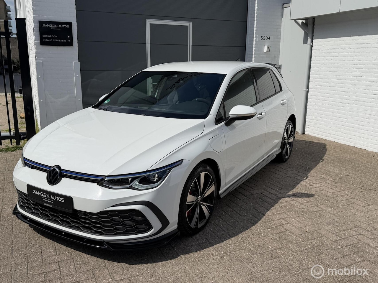 Volkswagen Golf - 1.4 Gte IQ Light GTI look Led 18 inch - AutoWereld.nl