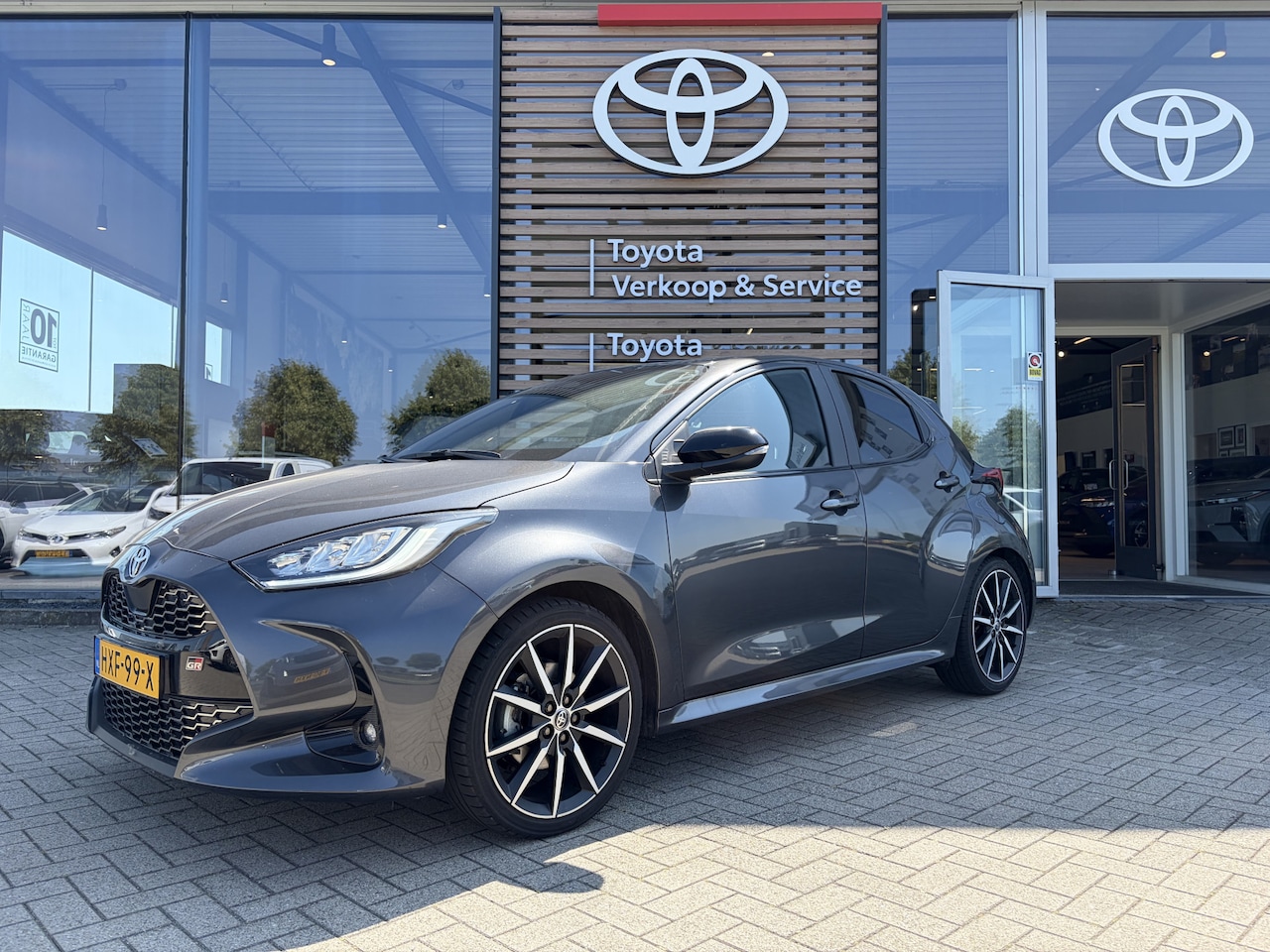 Toyota Yaris - 1.5 Hybrid 130 GR SPORT Automaat 130pk | Apple Carplay/Android Auto | Sportieve afstelling - AutoWereld.nl