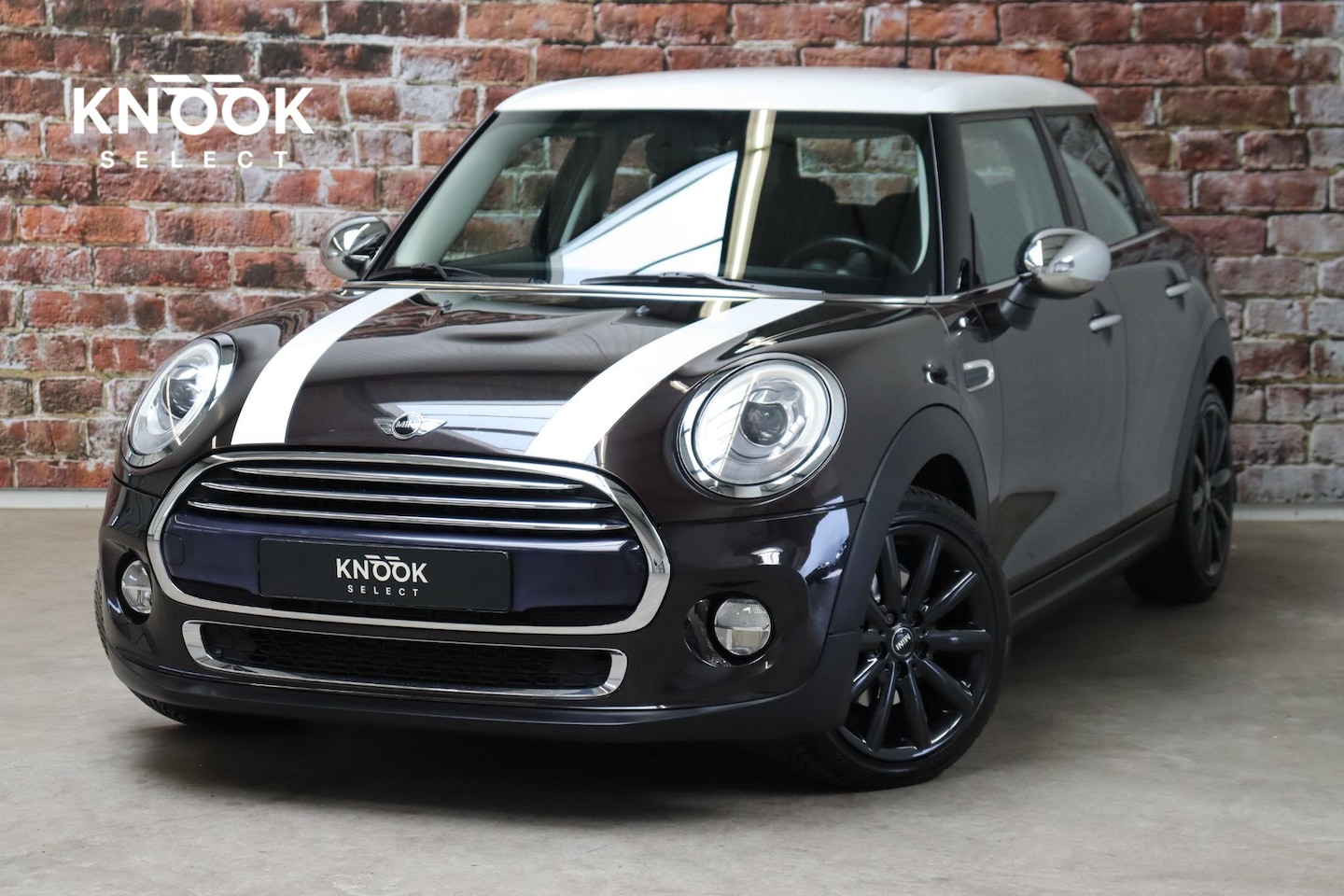 MINI Cooper - Hatchback 5 deurs Automaat / Navigatiesysteem Professional / Cruise Control / Chili Pakket - AutoWereld.nl