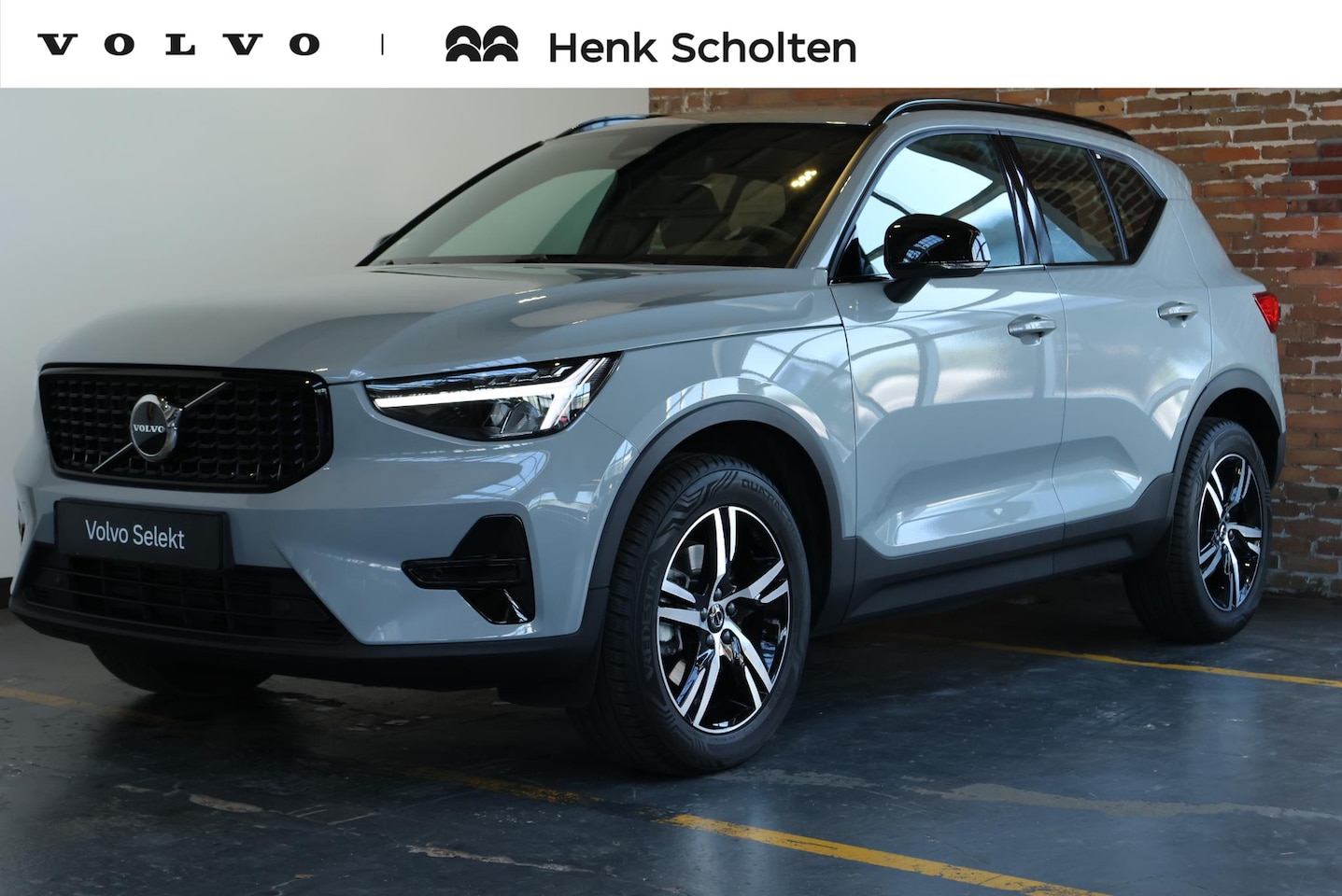 Volvo XC40 - B4 Plus Dark | Elektrisch Verstelbare Voorstoel | Stoel & Stuurverwarming | Adaptieve Crui - AutoWereld.nl