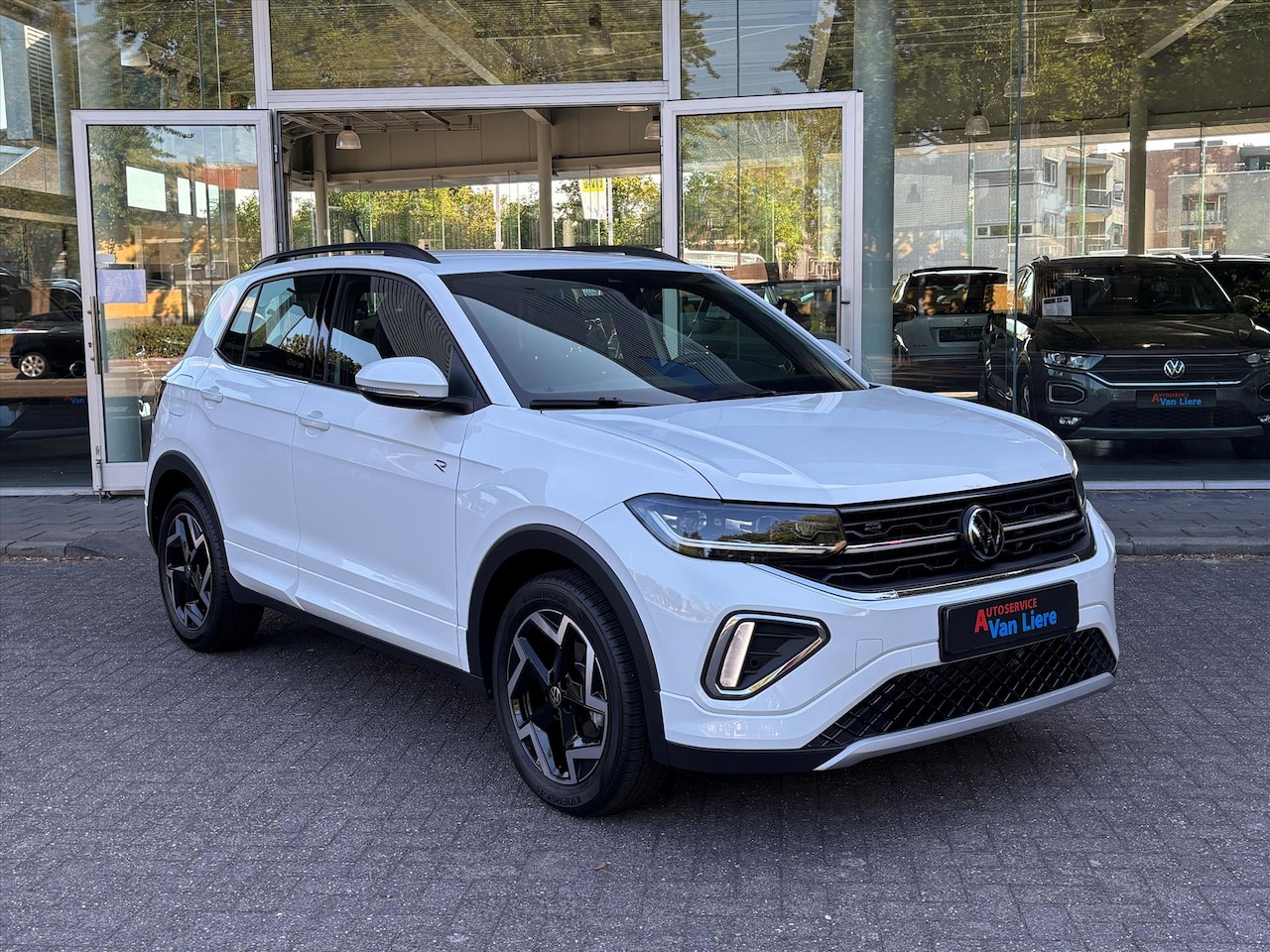 Volkswagen T-Cross - 1.0 TSI 116pk DSG-7 R-Line|Adapt Cruise| Carplay|Navi|Dode hoek| Unieke KM|\ Rijklaarprijs - AutoWereld.nl