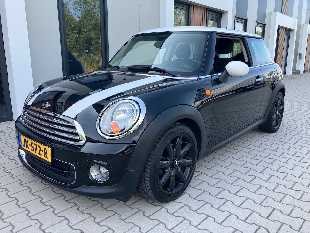 MINI 3-Deurs - 1.6 One Jet Black 1.6 - AutoWereld.nl