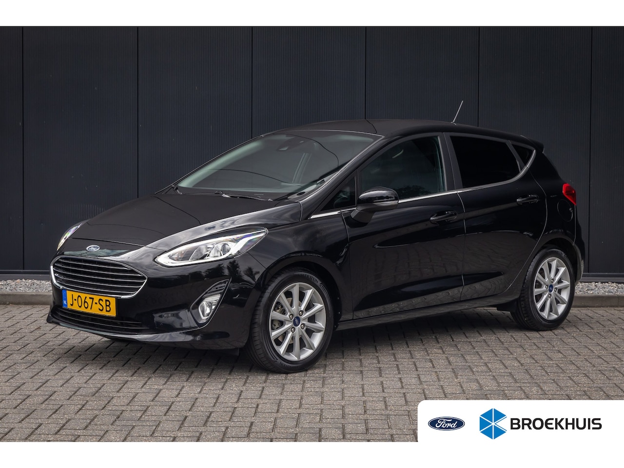 Ford Fiesta - 1.0 EcoBoost Titanium | AUTOMAAT | Dealer o.h. | Keyless-entry | Privacy-glass | Apple car - AutoWereld.nl