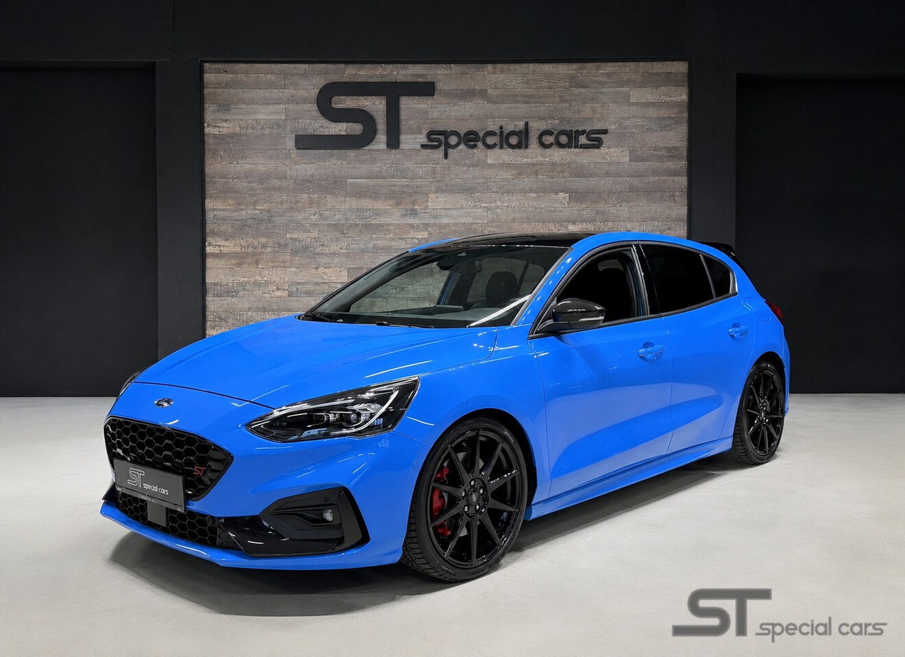 Ford Focus - 2.3 EcoBoost ST-X Edition|KW|diffuser - AutoWereld.nl