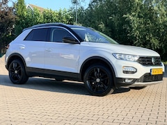Volkswagen T-Roc - 1.5 TSI DSG Style Digi Dash , afneembare trekhaak