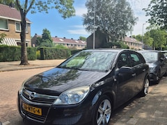 Opel Astra - 1.4 Essentia