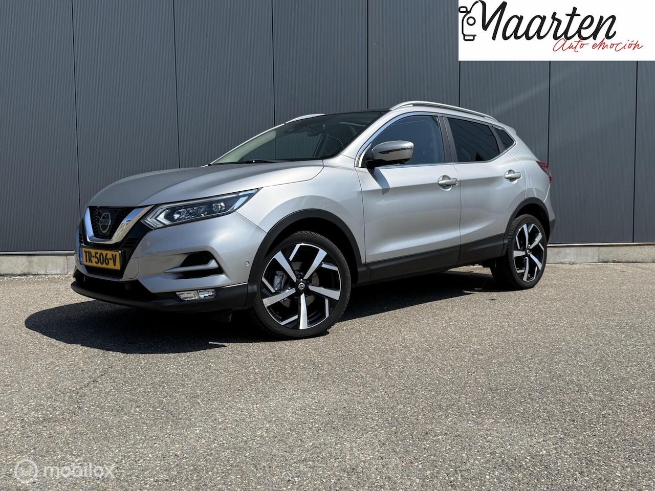 Nissan Qashqai - 1.6 Tekna 1500KG trekgewicht/Pano/camera - AutoWereld.nl