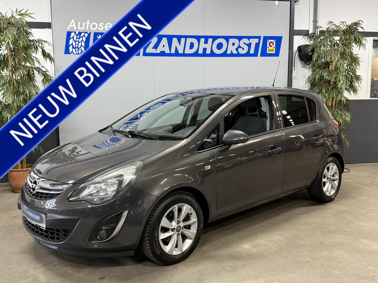 Opel Corsa - 1.2-16V Design Ed. // Navi // LM velgen // Cruise - AutoWereld.nl