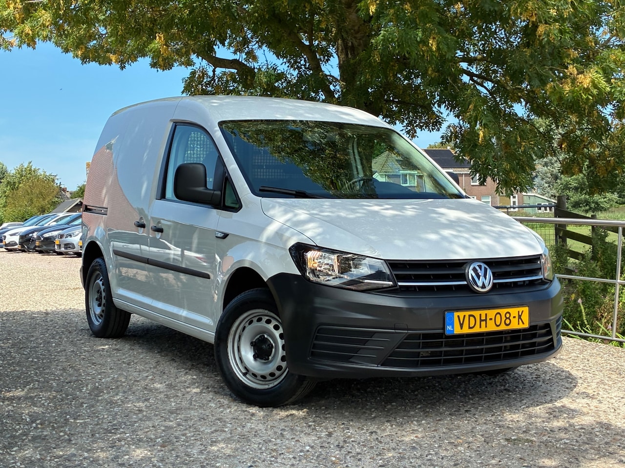 Volkswagen Caddy - 2.0 TDI L1H1 BMT Trendline | Cruise + Airco + BTW Nu € 9.975,-!!! - AutoWereld.nl
