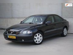 Volvo S60 - 2.4 5 cilinder, Automaat, Half Leder, Camera, NAP
