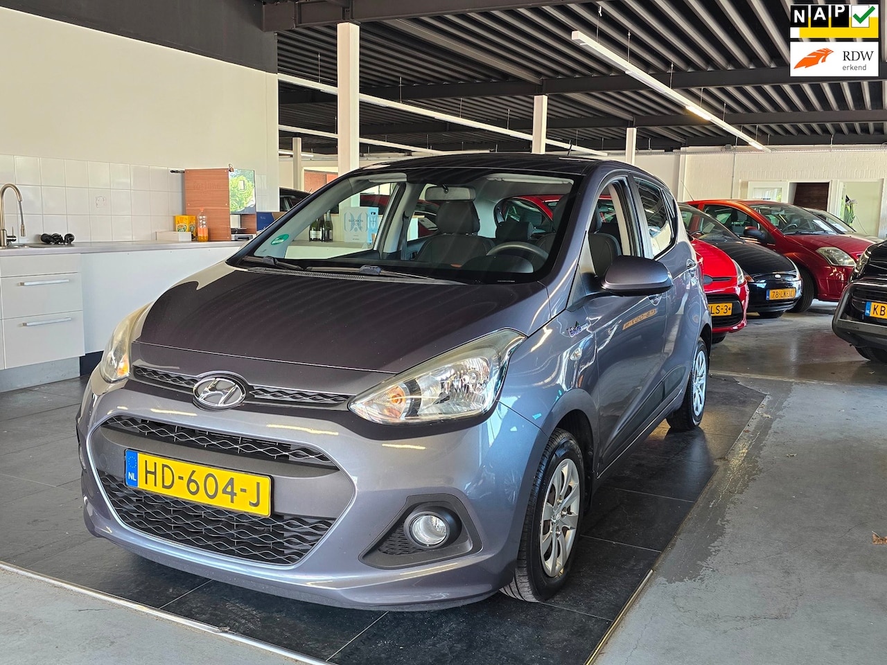 Hyundai i10 - 1.0i i-Motion Comfort/AIRCO/CRUISE/N.A.P/ - AutoWereld.nl