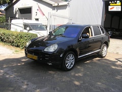 Porsche Cayenne - 4.5 S km 319 d km nap airco automaat bak hak bij het op treken