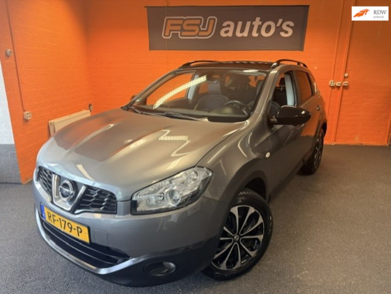 Nissan Qashqai - 1.6 / TECH VIEW / 360 CAMERA / NAVI / PANO!! - AutoWereld.nl