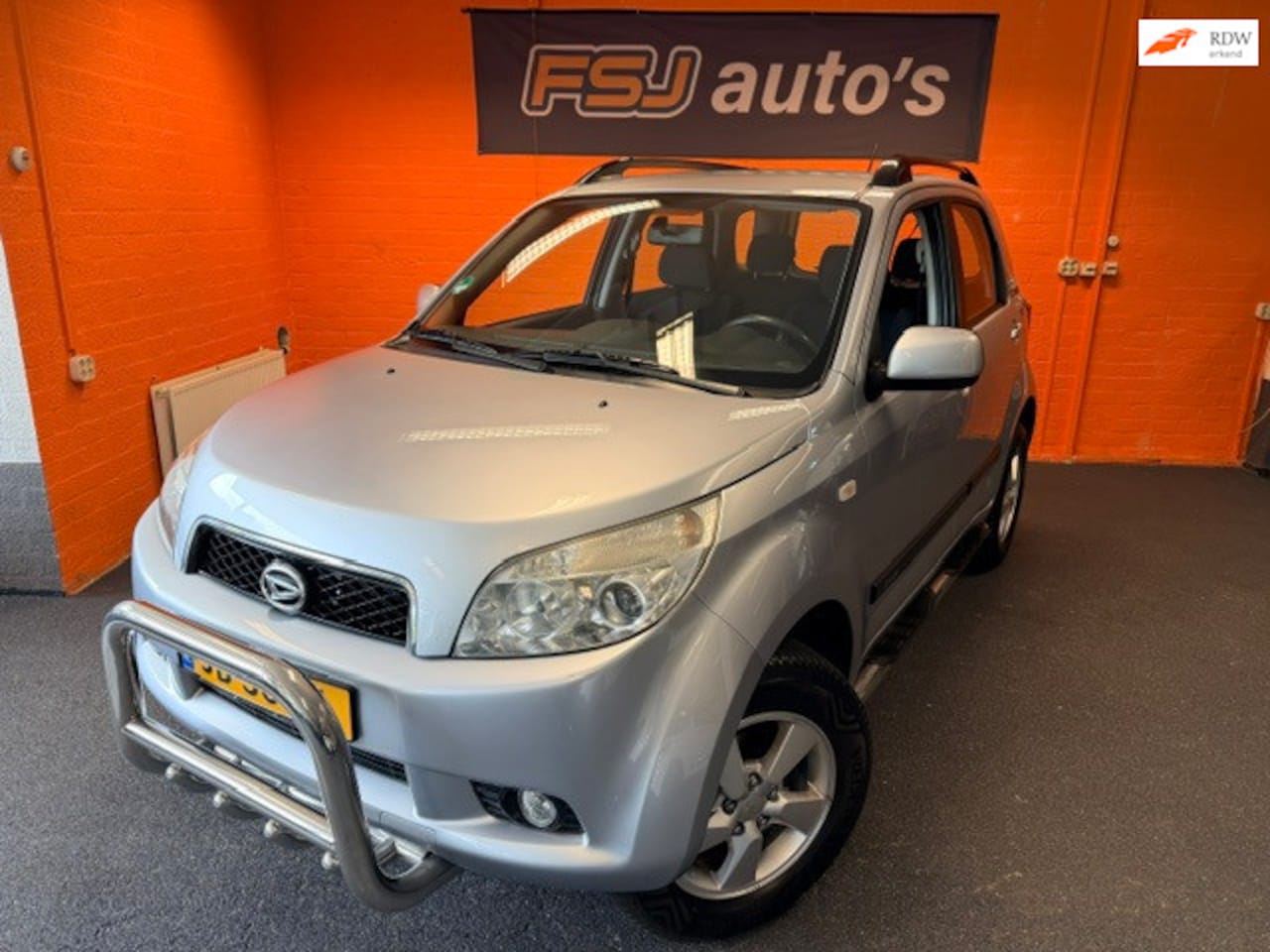 Daihatsu Terios - 1.5 16V / 2WD / EXPLORE / AIRCO / TOPSTAAT!! - AutoWereld.nl