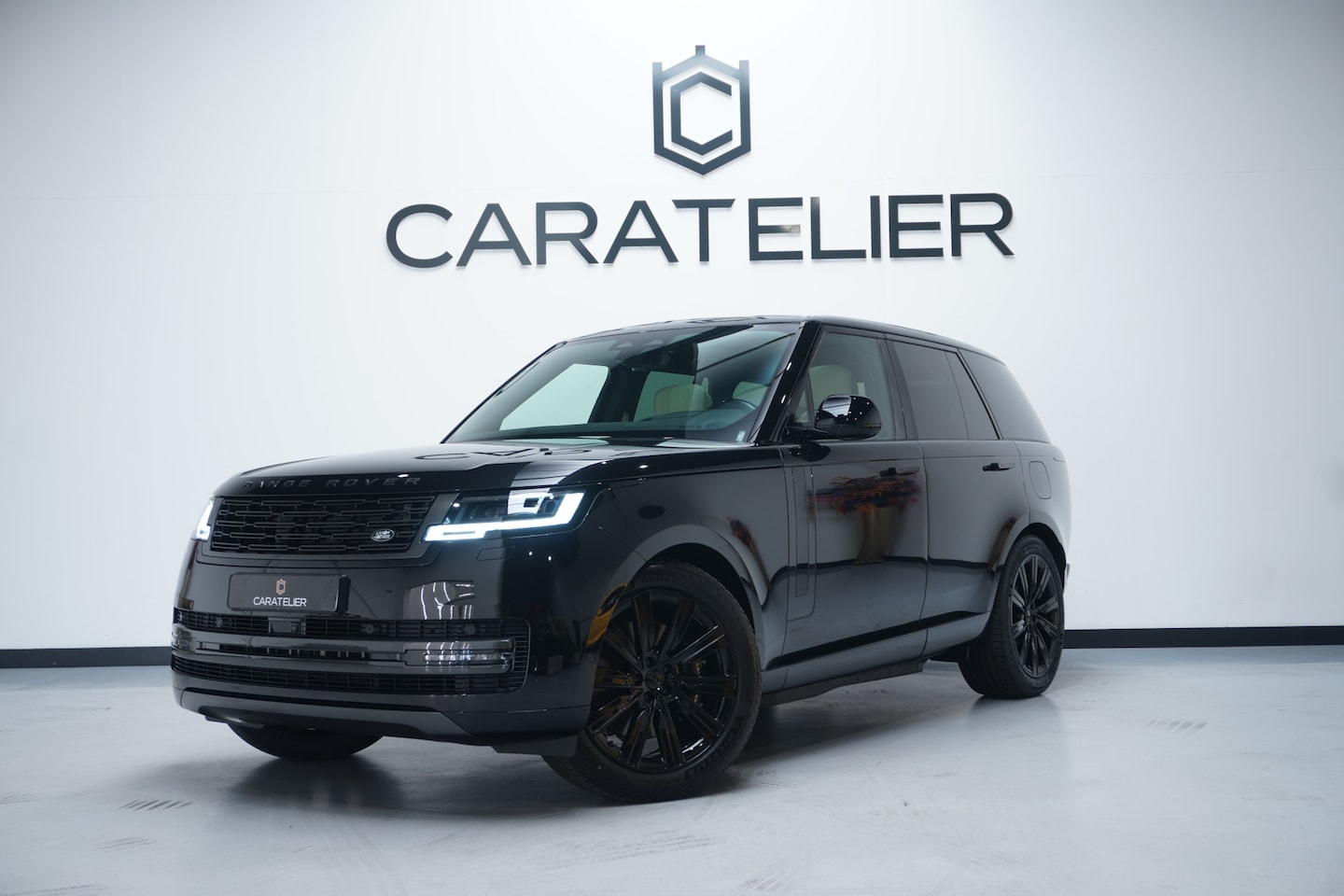 Land Rover Range Rover - 3.0 P550e Autobiography / NP 204k / Pano / Massage - AutoWereld.nl