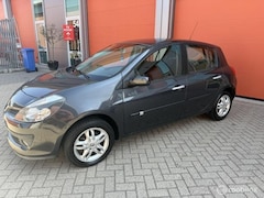 Renault Clio - 1.6-16V Dynamique Luxe 5 DRS -AIRCO-KM NAP