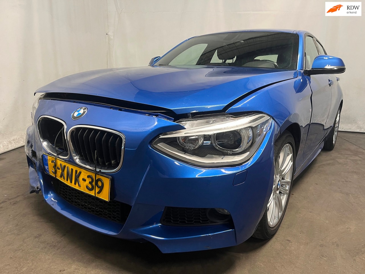 BMW 1-serie - 116i Executive - Schade - AutoWereld.nl