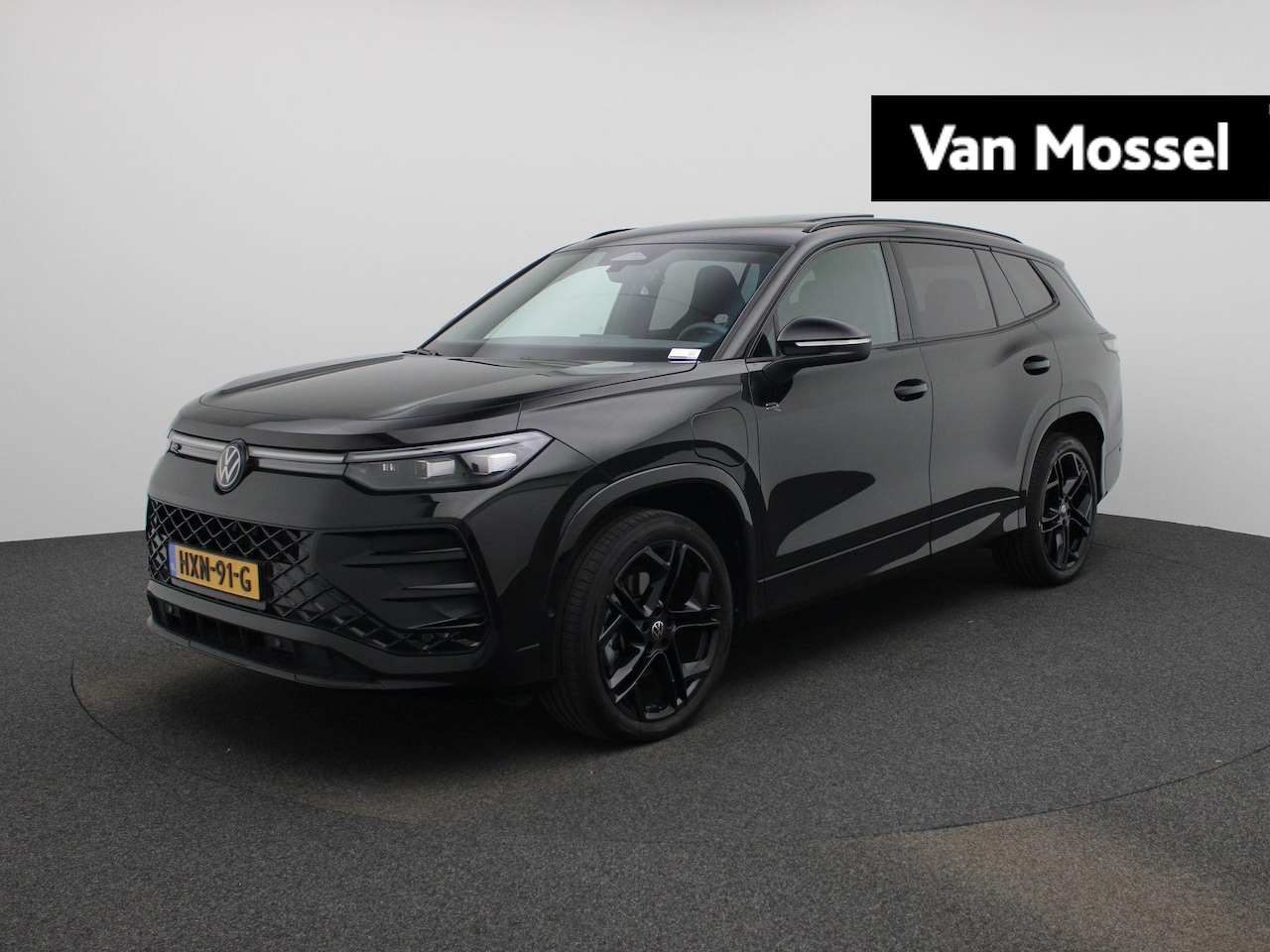 Volkswagen Tayron - 1.5 eHybrid R-Line Edition 204 PK| Origineel Nederlands | 1e Eigenaar | Panoramadak | Navi - AutoWereld.nl