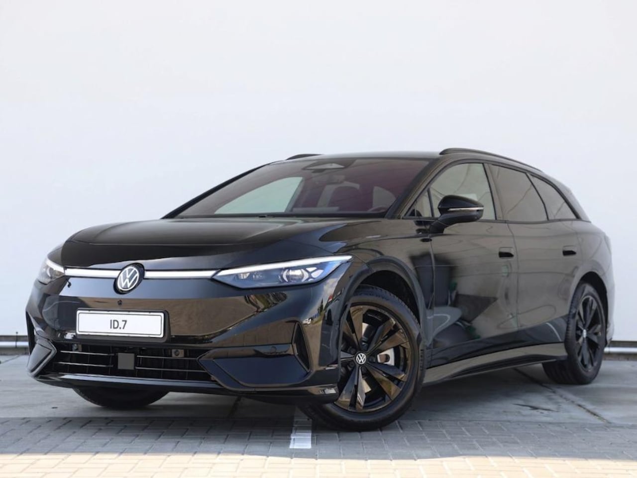 Volkswagen ID.7 Tourer - Limited Edition Plus 59 kWh 204 PK | Led Matrix | 360 camera | Climatronic | Trekhaak | Er - AutoWereld.nl