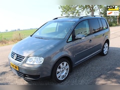 Volkswagen Touran - 1.6-16V FSI Trendline