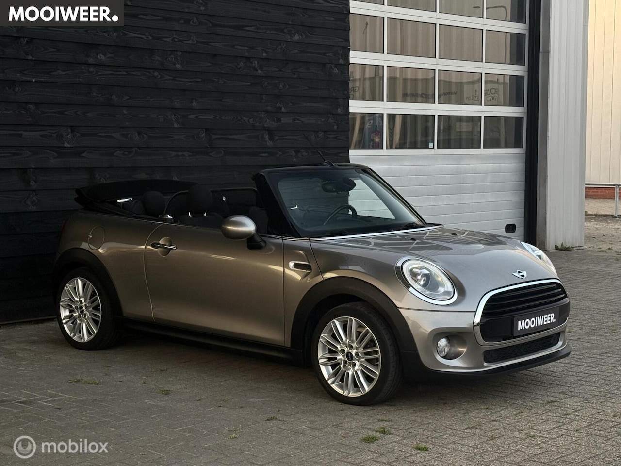 MINI Cabrio - 1.5 Cooper Chili | LED | Sportstoelen | Camera - AutoWereld.nl