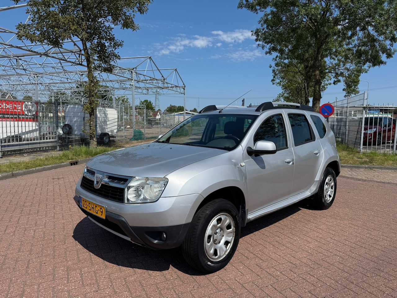 Dacia Duster - 1.6 Lauréate 2wd 1.6 Lauréate 2wd - AutoWereld.nl