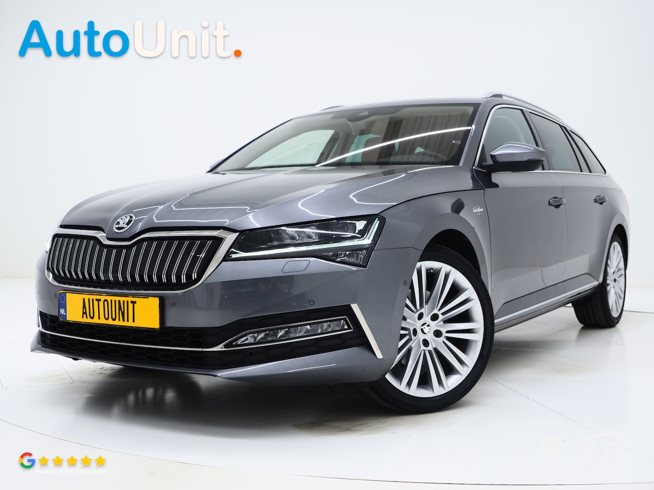 Skoda Superb Combi - 1.4 TSI iV Laurin & Klement | Leder | Trekhaak | Massage | Canton | 360 | Memory | Stoelko - AutoWereld.nl