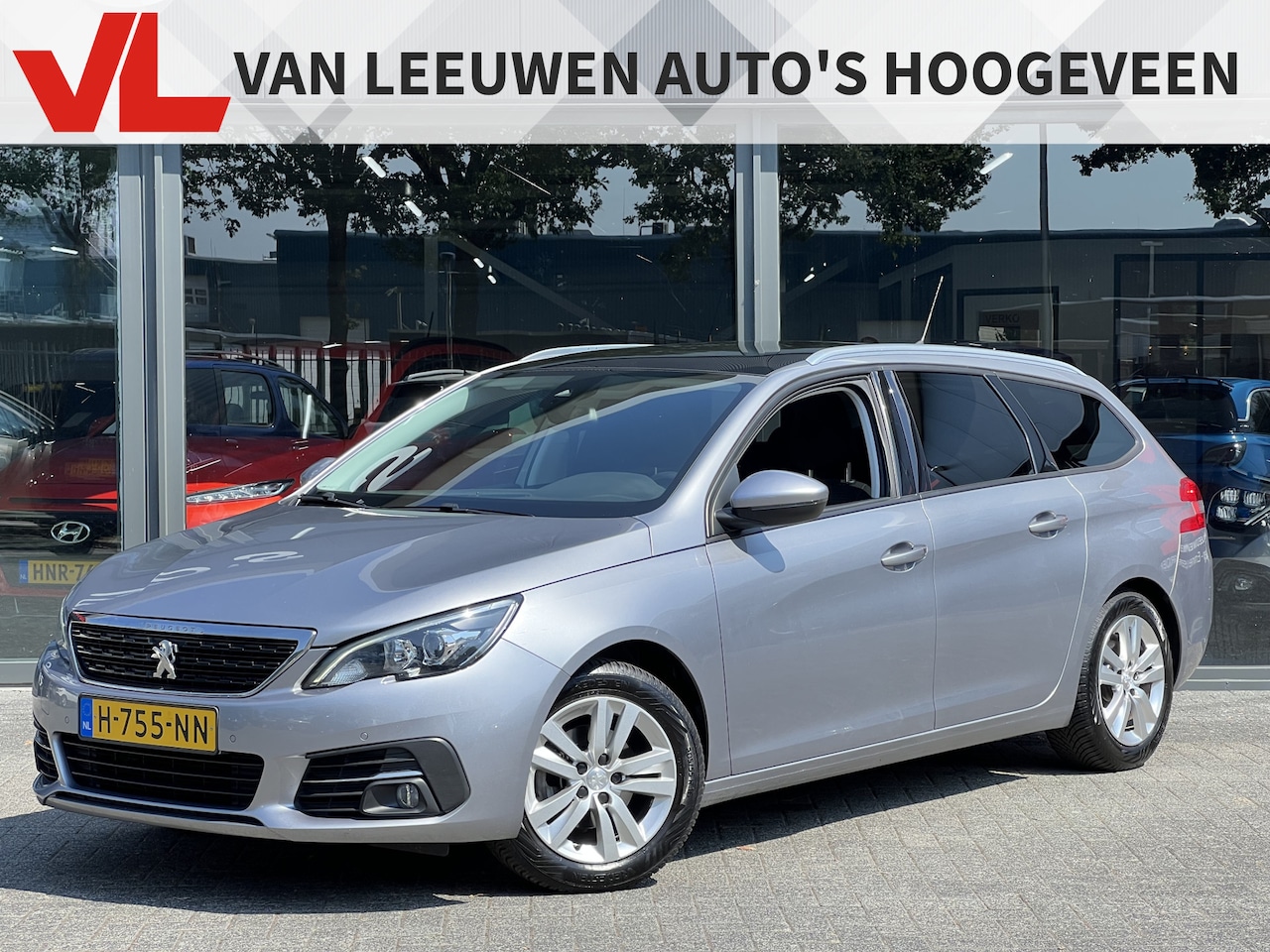 Peugeot 308 SW - 1.2 PureTech Blue Lease Executive | Pano | Trekhaak | RIJKLAAR - AutoWereld.nl