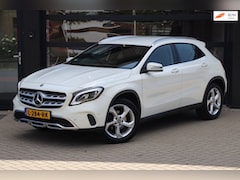 Mercedes-Benz GLA-Klasse - 180 Premium Plus | Camera | Leder | Clima | Cruise | Stoelverwarming | Groot Scherm | Navi