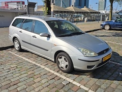Ford Focus Wagon - 1.6-16V Collection