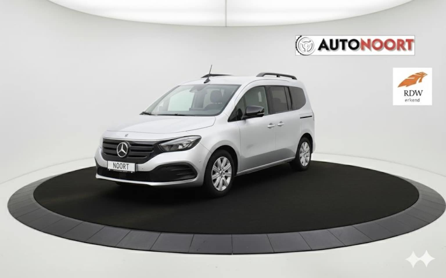 Mercedes-Benz EQT Tourer - 200 L1 Advanced Plus 45 kWh NIEUW 2024 fabrieksgarantie tot mei-2028 €24.895,-incl btw - AutoWereld.nl