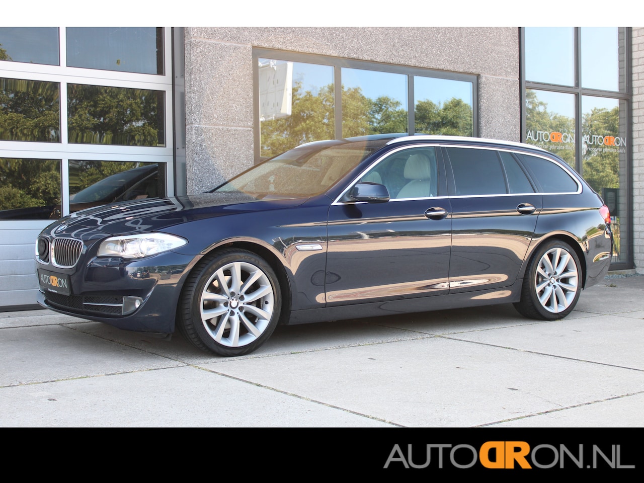 BMW 5-serie Touring - 523i High Executive 6 Cilinder Panorama Dak - AutoWereld.nl