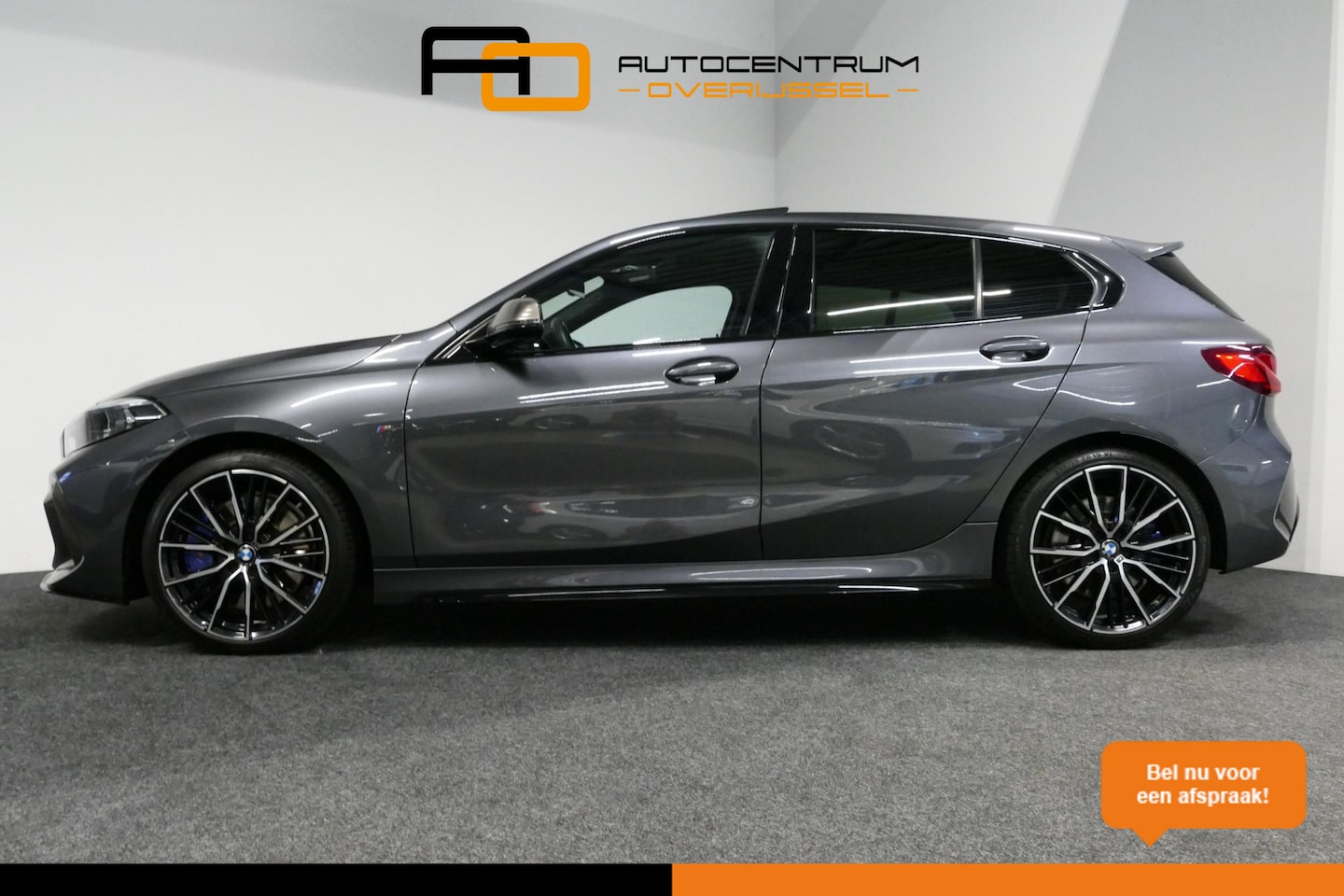 BMW 1-serie - M135i xDrive High Executive Edition / Orig. Nederlands / Panoramadak / Stoelverwarming / A - AutoWereld.nl