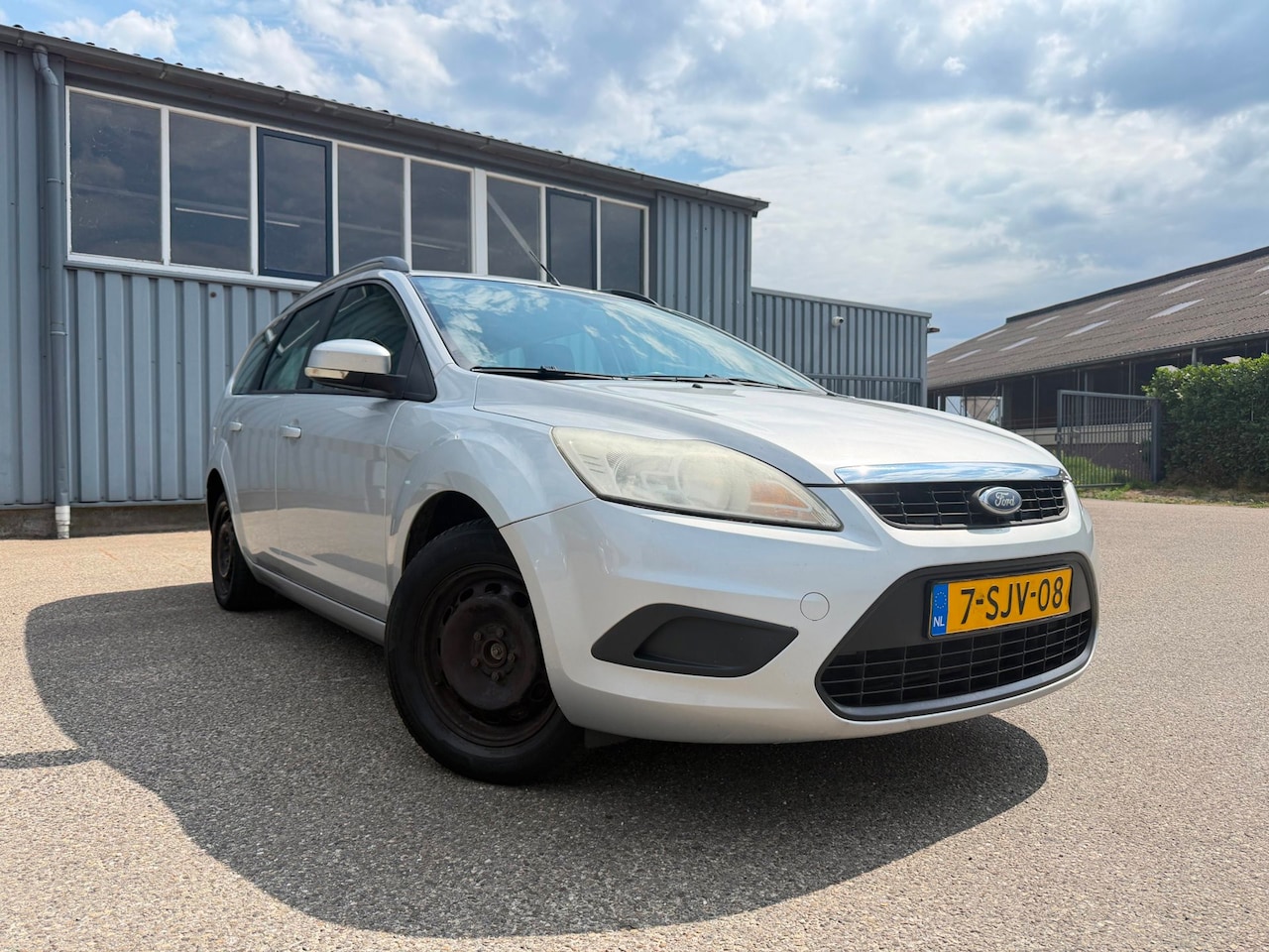 Ford Focus Wagon - 1.6 Trend | AIRCO | PDC | ELEKTR. RAMEN - AutoWereld.nl