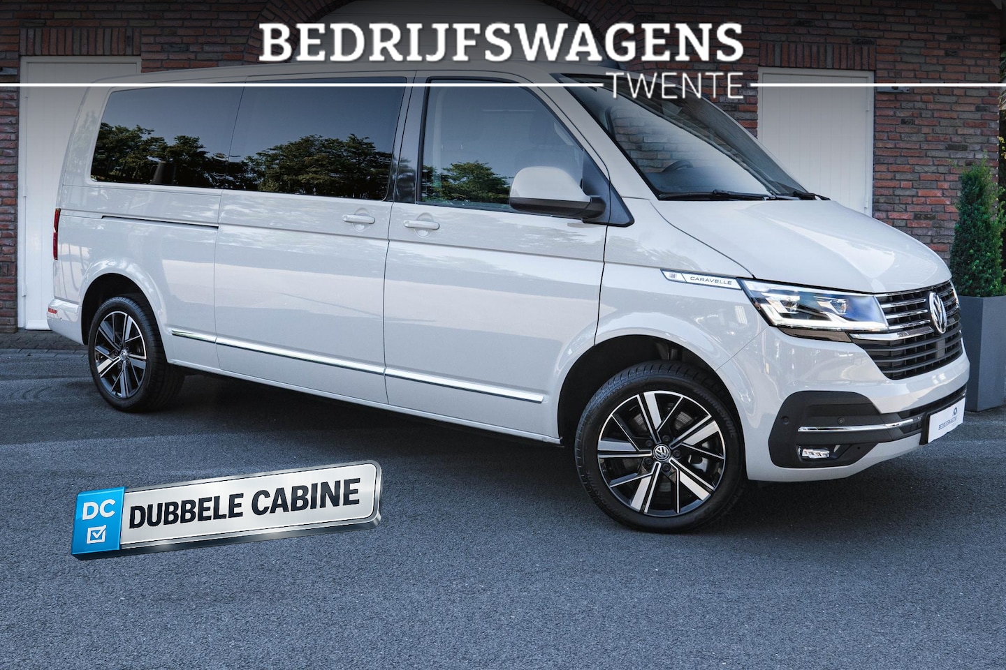 Volkswagen Transporter Caravelle - T6.1 204 PK DSG L2H1 A-KLEP FULL OPTIONS ACC | LED | Leder | Side Assist | Privacy glass | - AutoWereld.nl